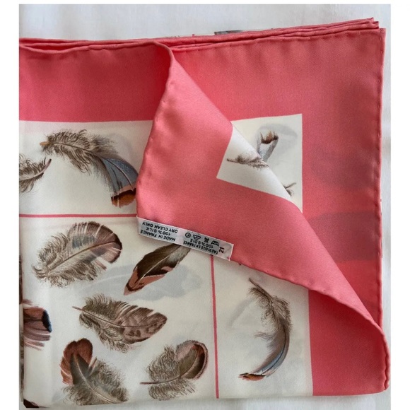 NIB HEREMES “Les Plumes” Pink Silk Carre 90 - Picture 5 of 6